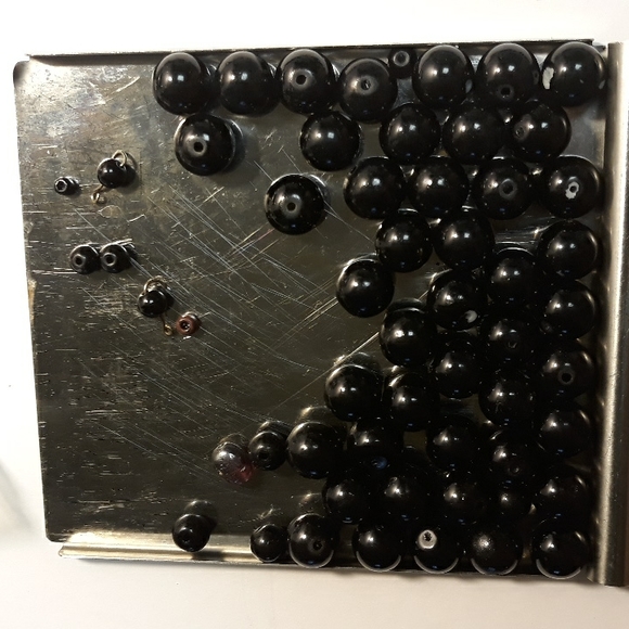 π₯50%offπ₯Black assorted beads - Picture 8 of 16